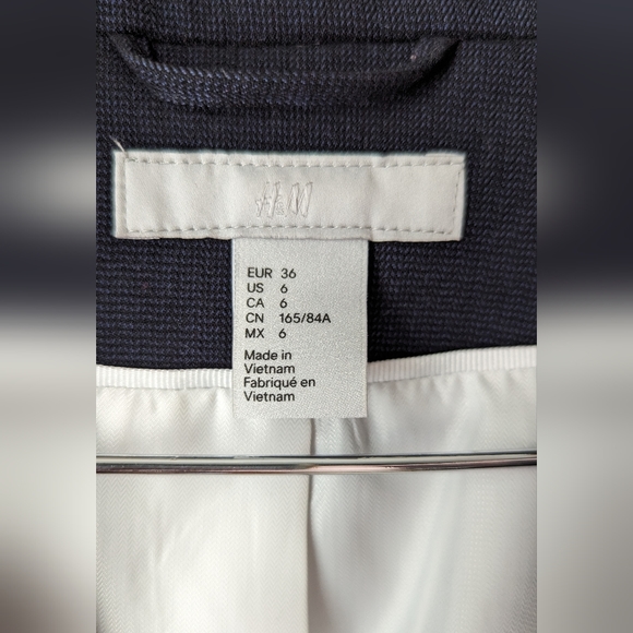 H&M Navy Blazer - Picture 5 of 7